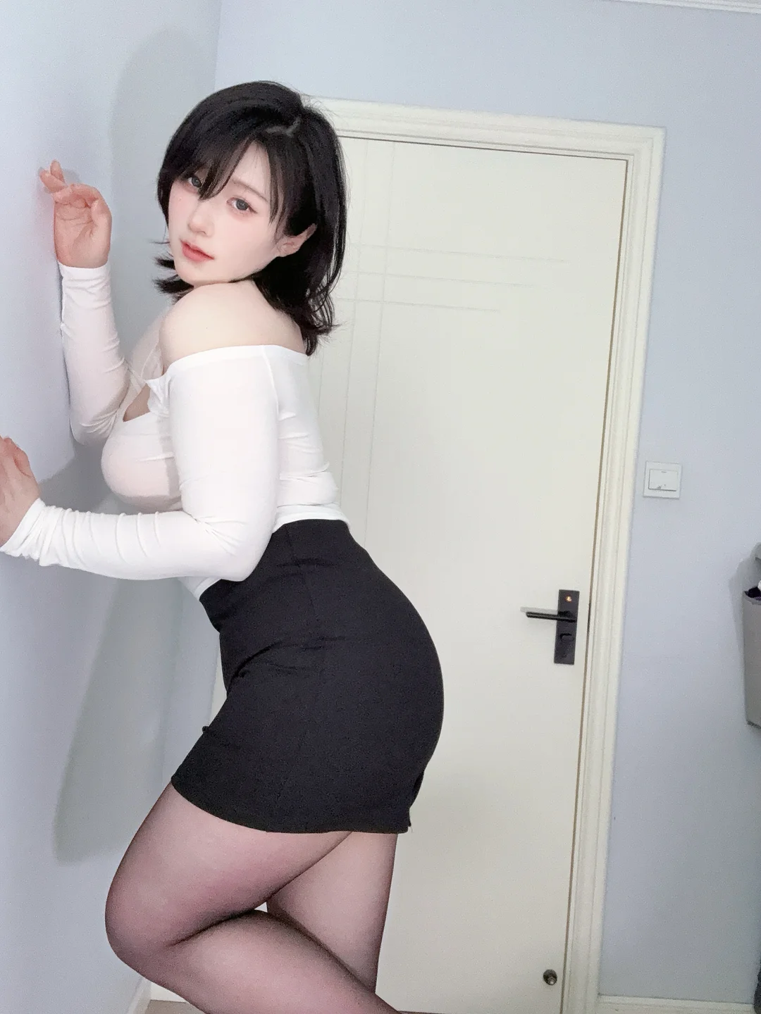 Zyra秋 - No.013 妈妈的裙子 [47P-216MB] tg@simisebaisi 【丝足阁】007.webp